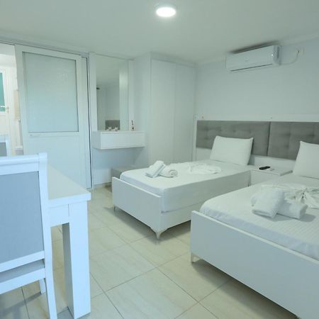 Villa Kevin'S Saranda Extérieur photo