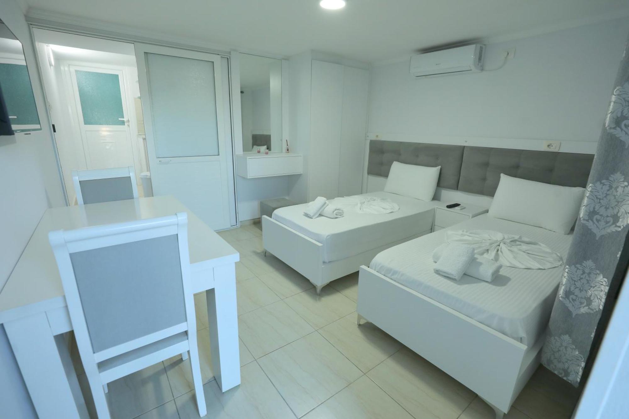 Villa Kevin'S Saranda Extérieur photo