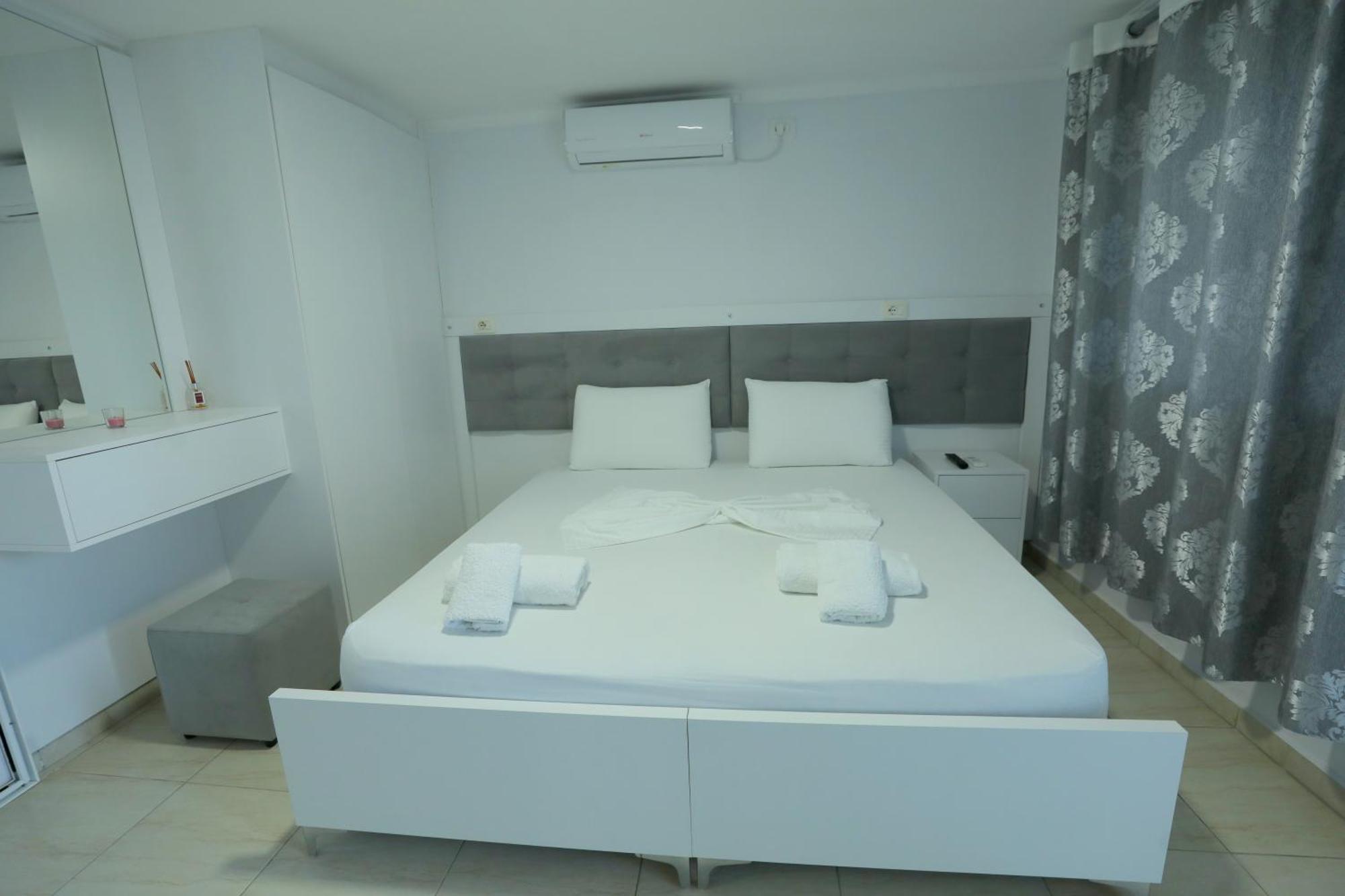Villa Kevin'S Saranda Extérieur photo
