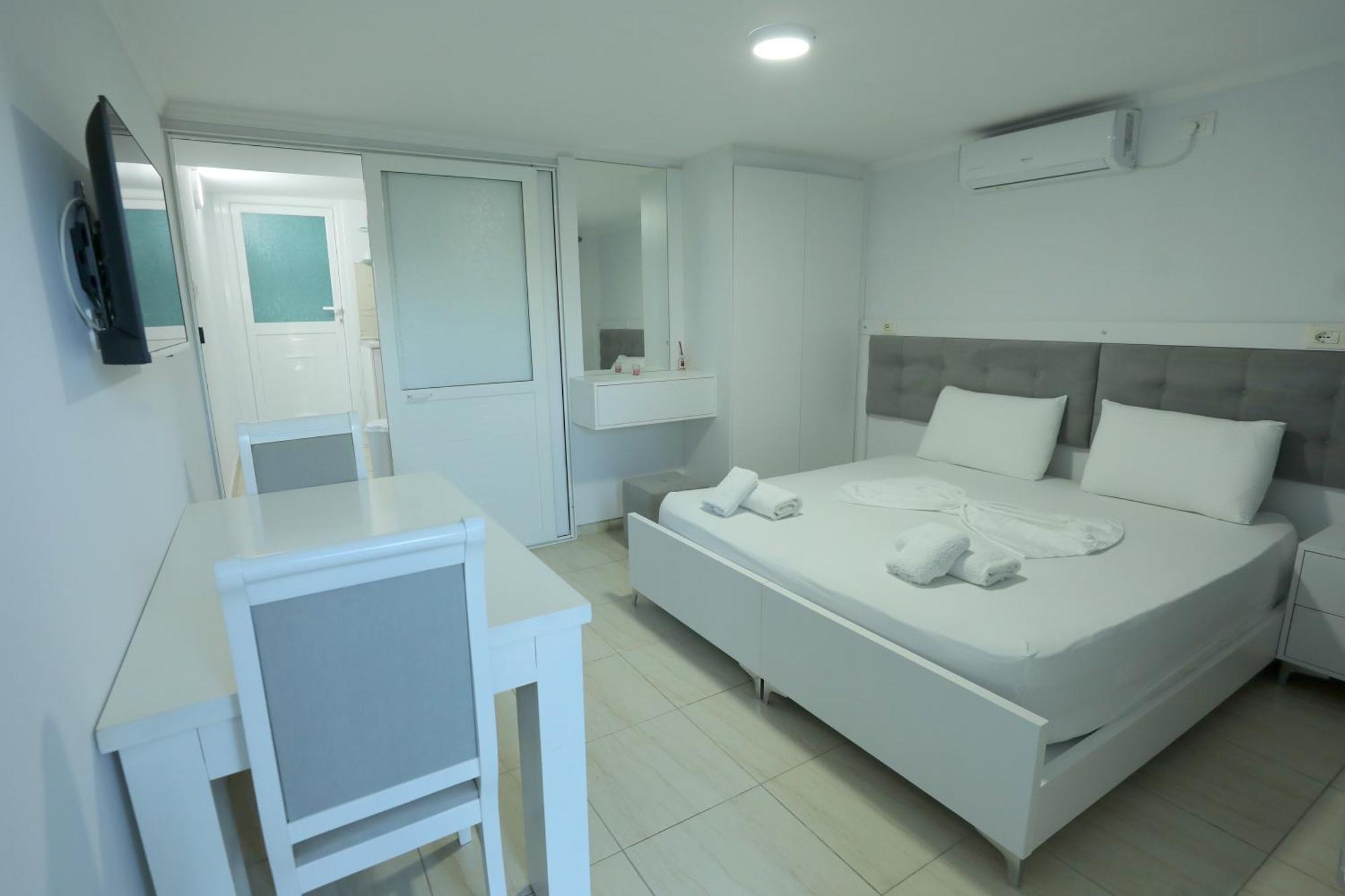 Villa Kevin'S Saranda Extérieur photo