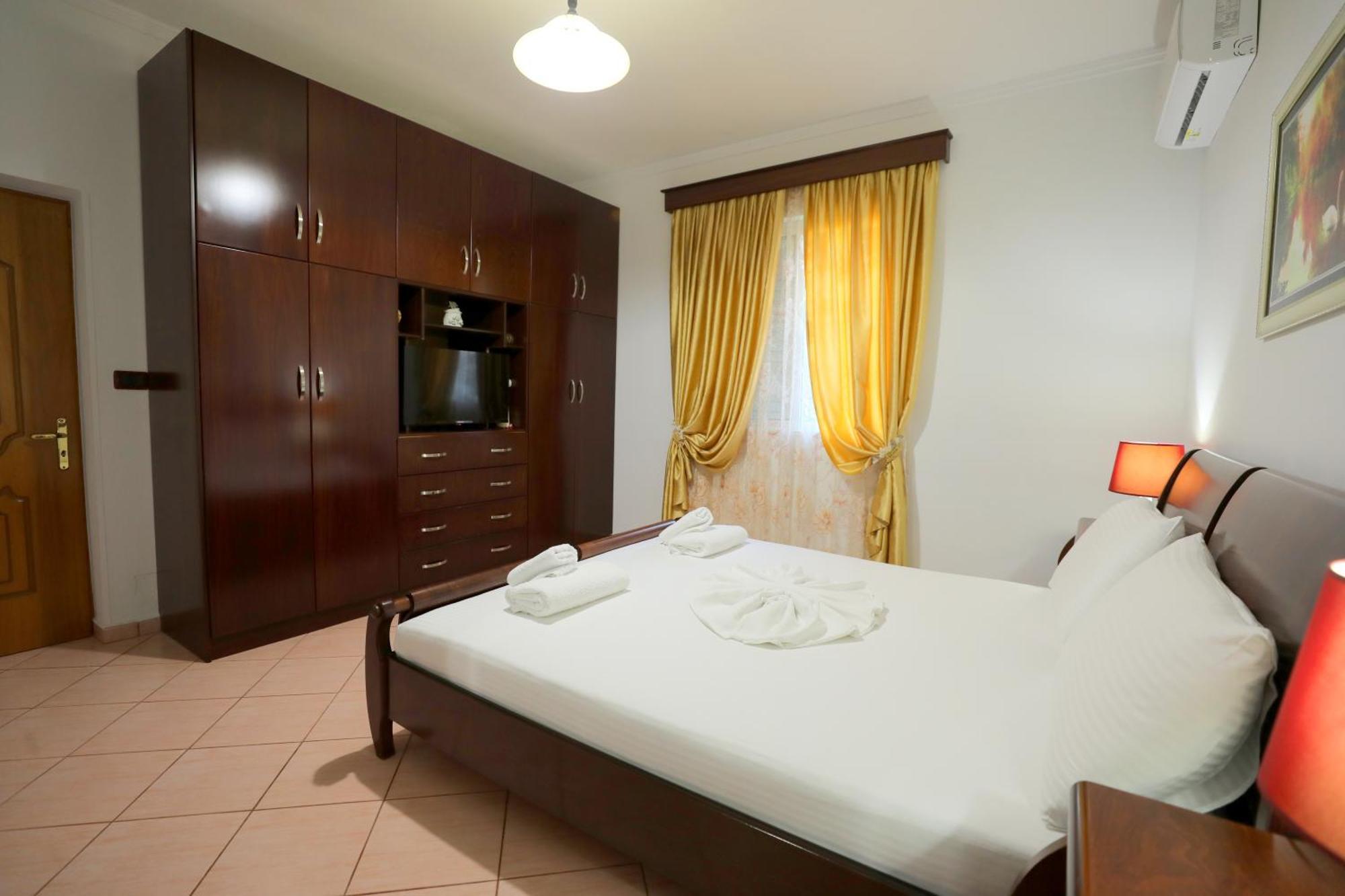 Villa Kevin'S Saranda Extérieur photo