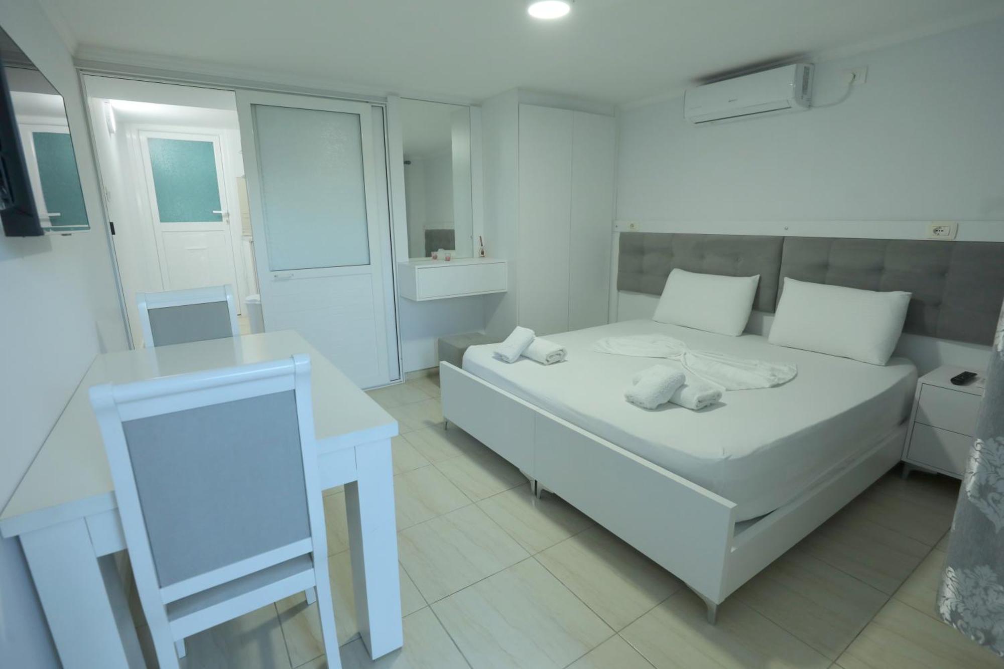Villa Kevin'S Saranda Extérieur photo